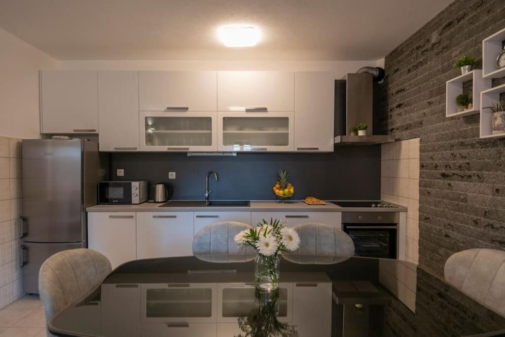 Villa Milla-Grubine Экстерьер фото