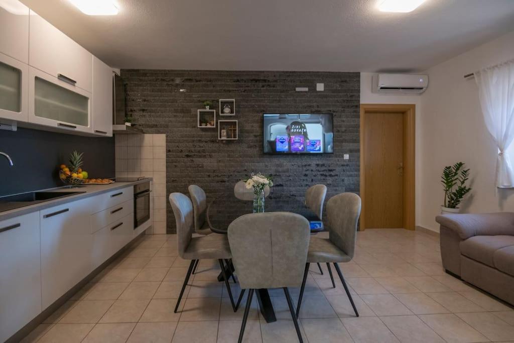 Villa Milla-Grubine Экстерьер фото